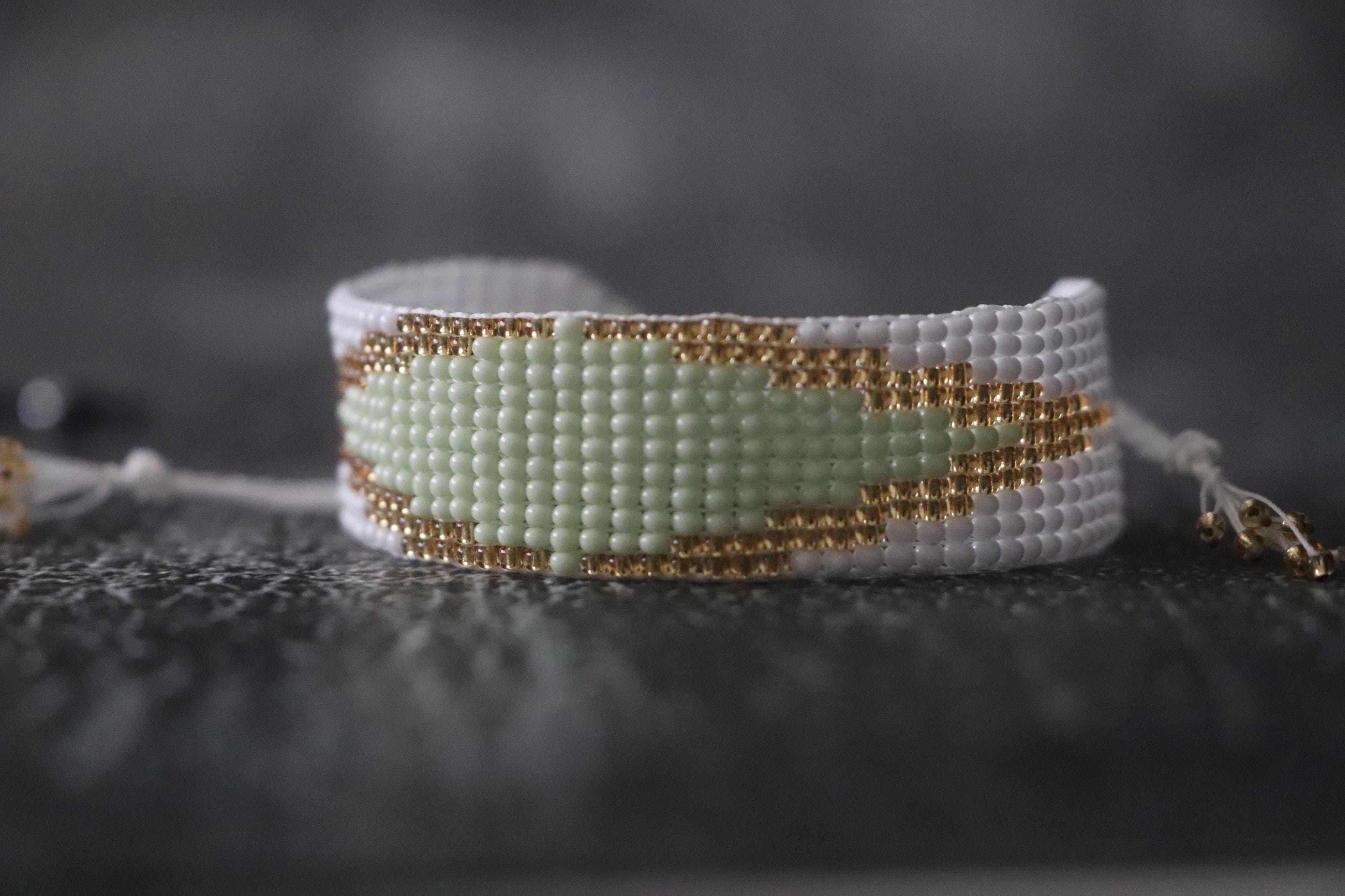 Gold and White Beaded Pattern Bracelet