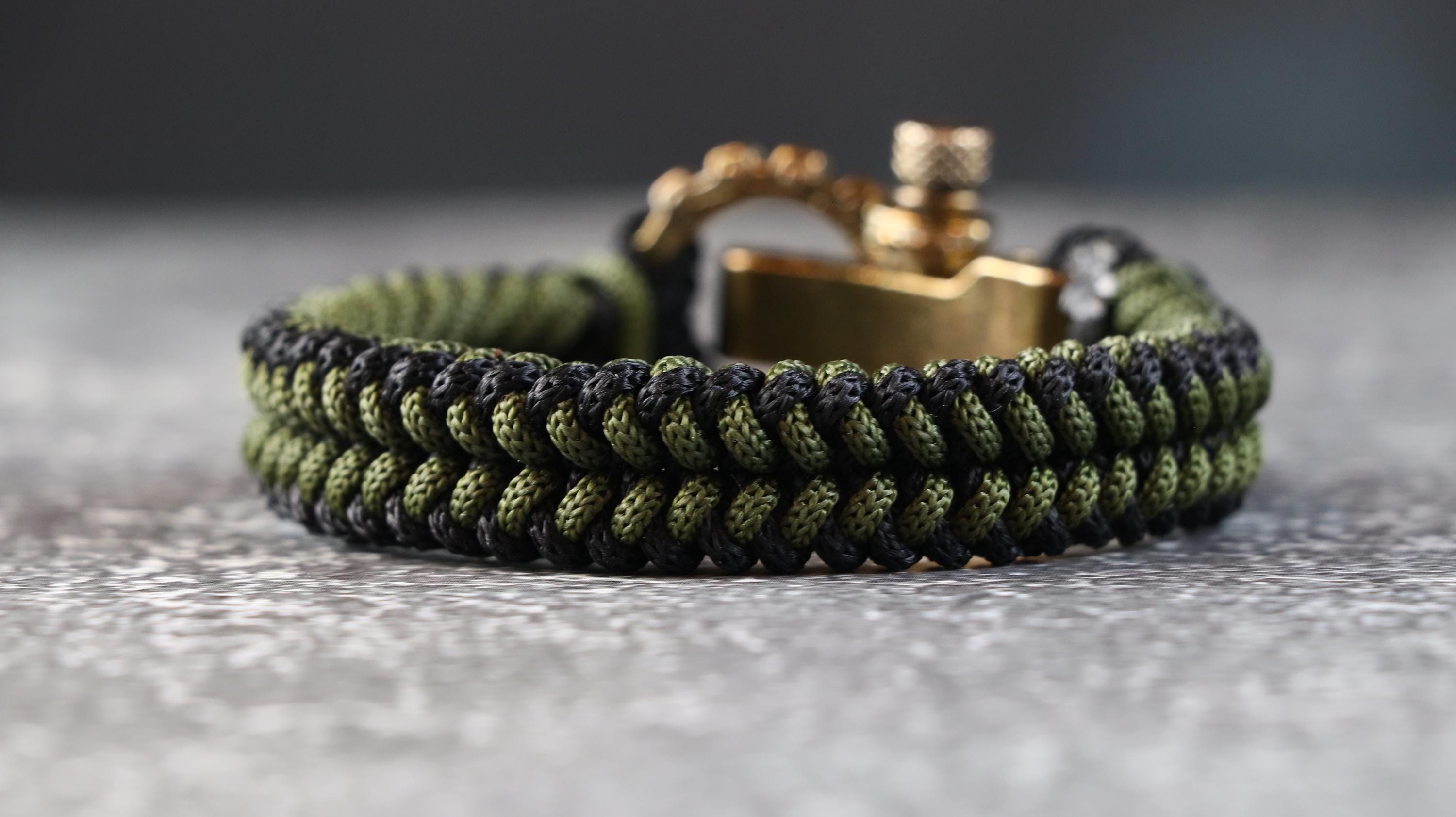 Handmade Green & Black Patterned Paracord Men’s Bracelet