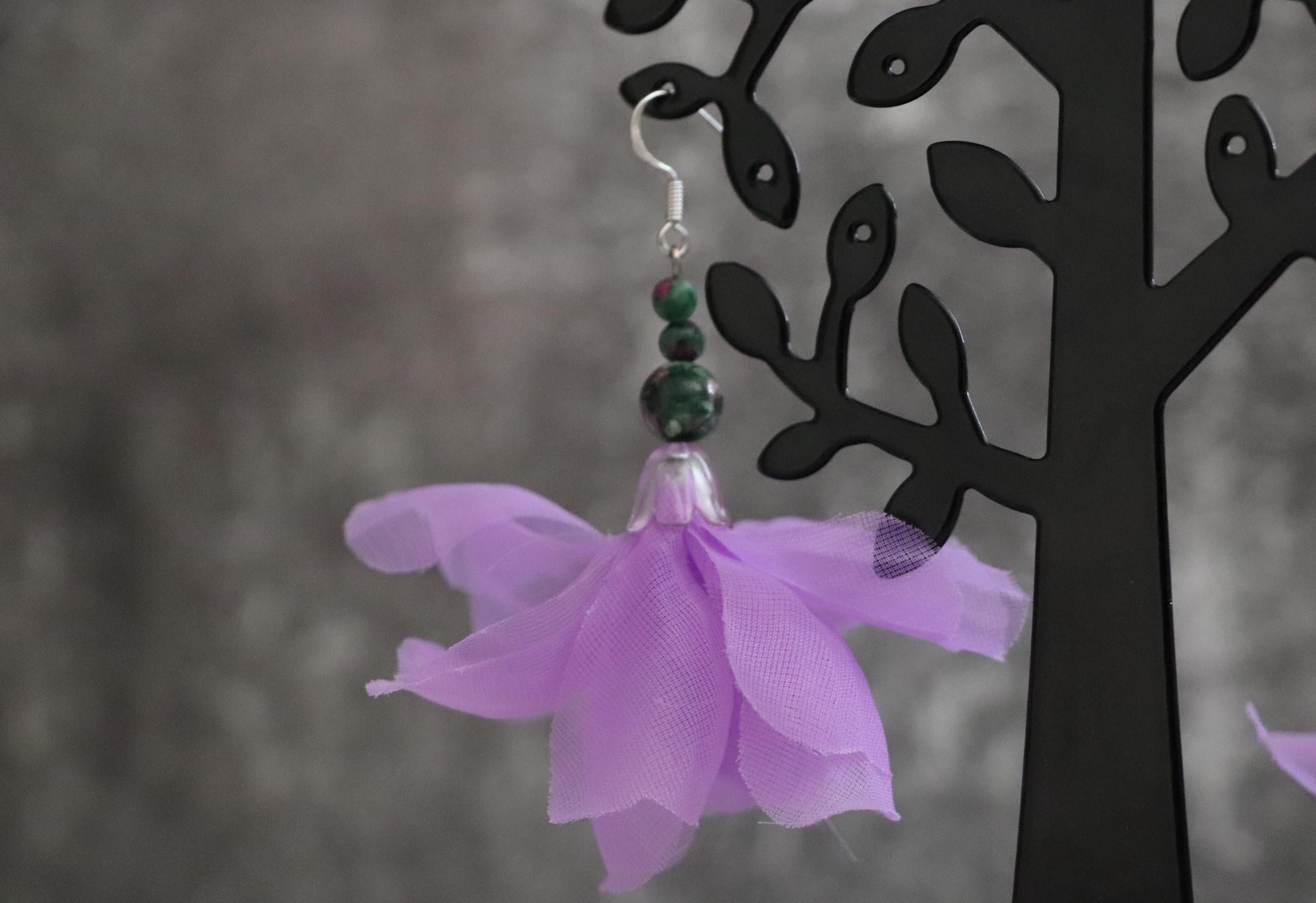 Lilac Tulip & Green Bead Earrings