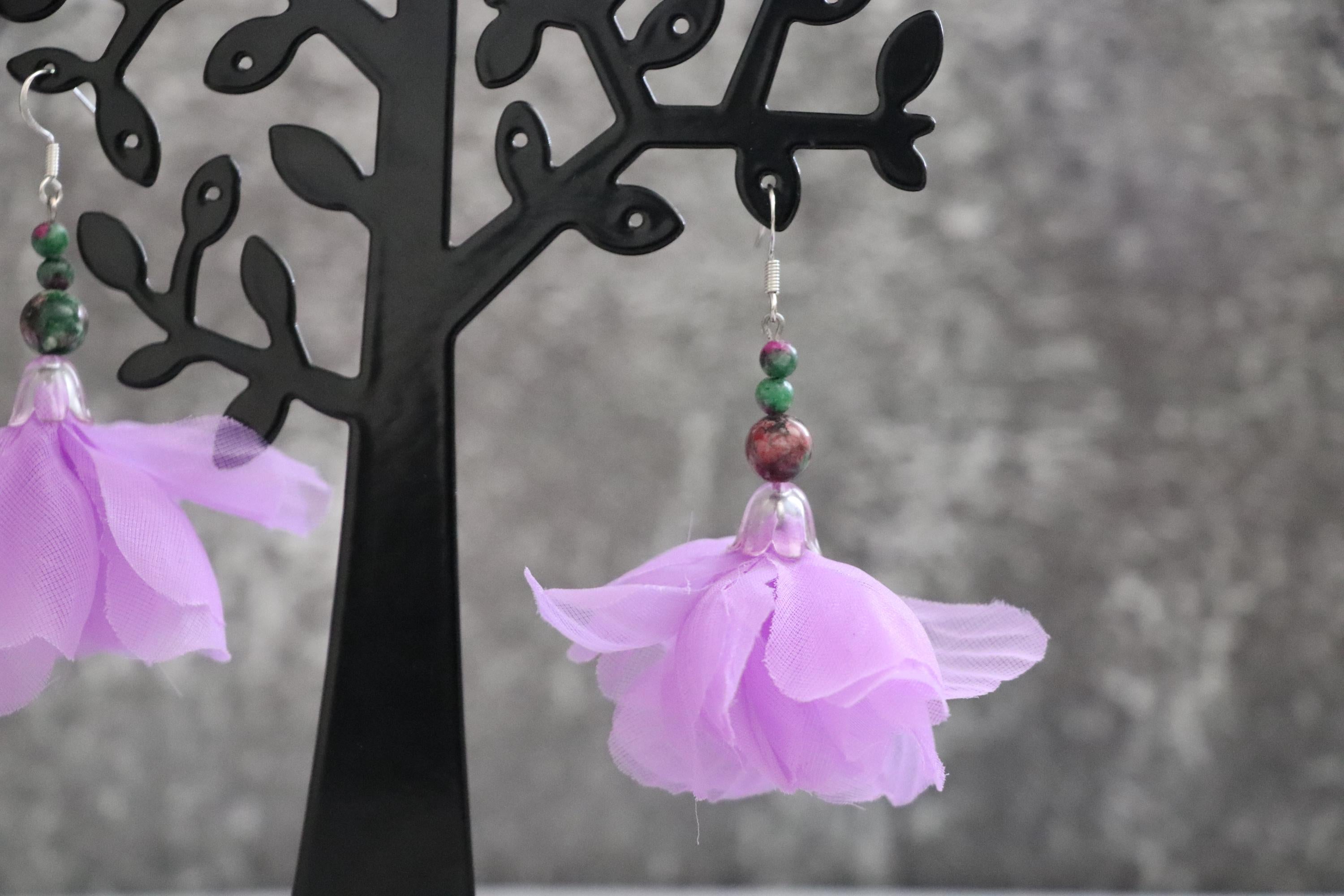 Lilac Tulip & Green Bead Earrings