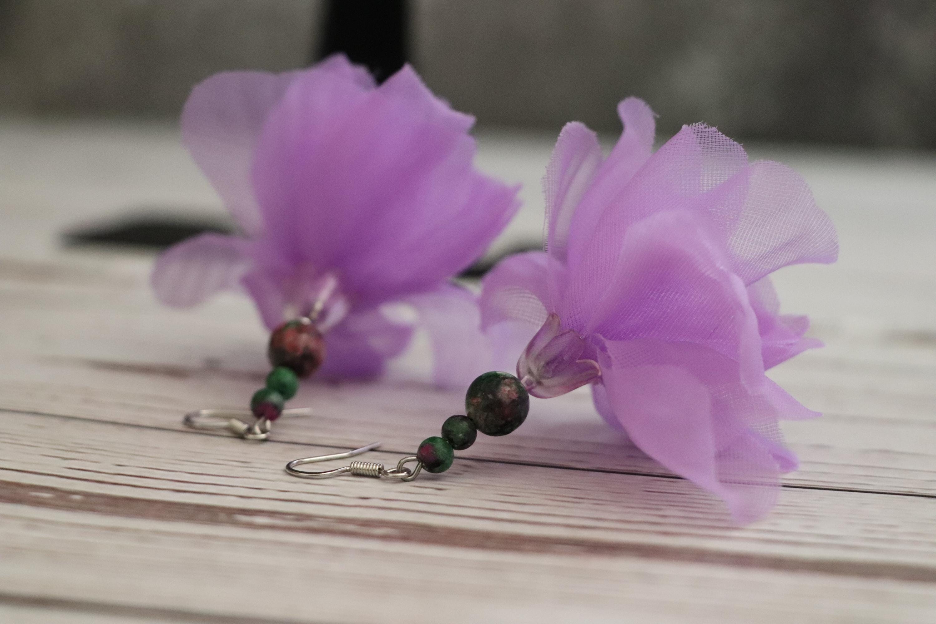 Lilac Tulip & Green Bead Earrings
