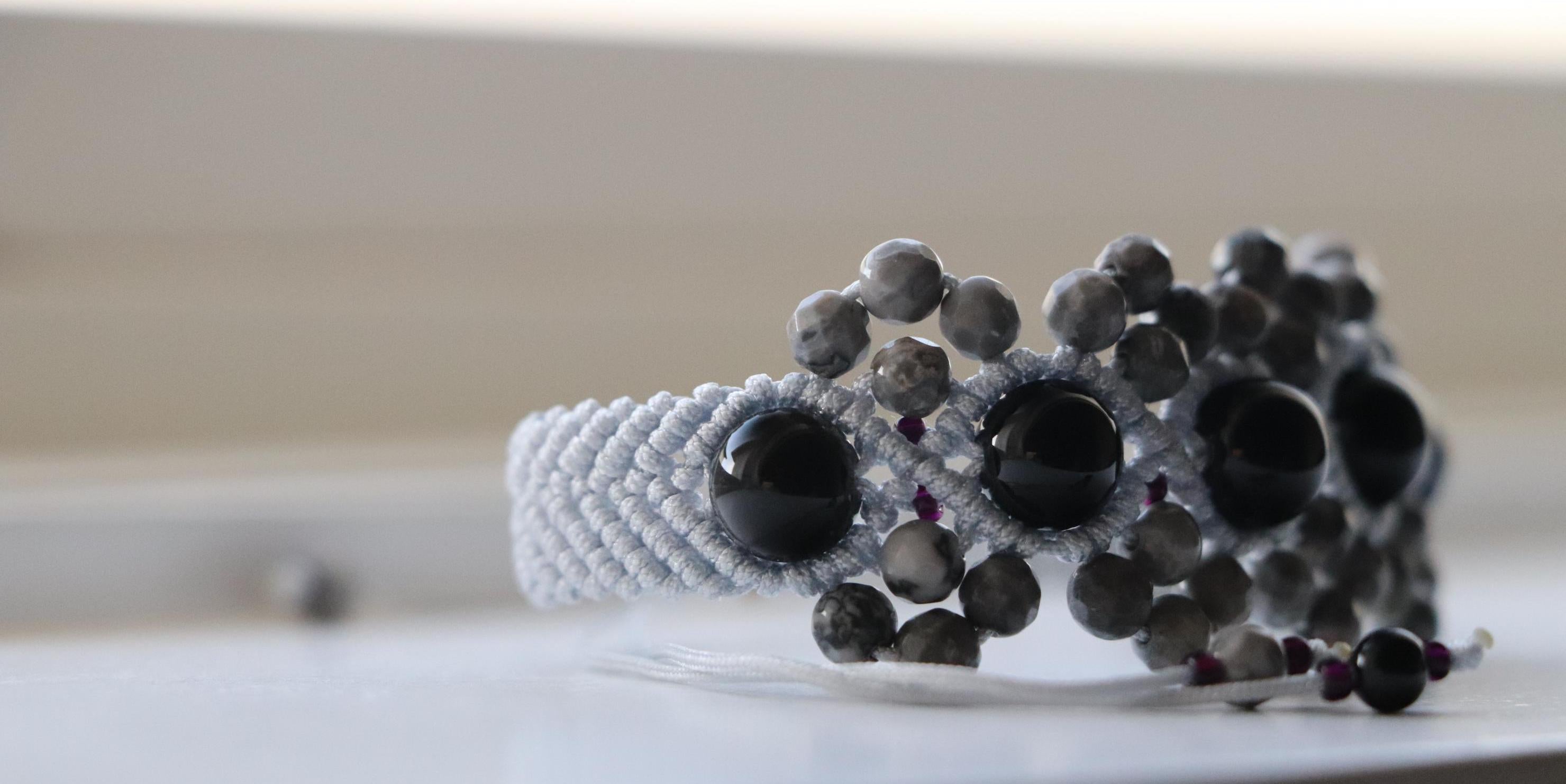 Macramé Gray and Black Bead Bracelet