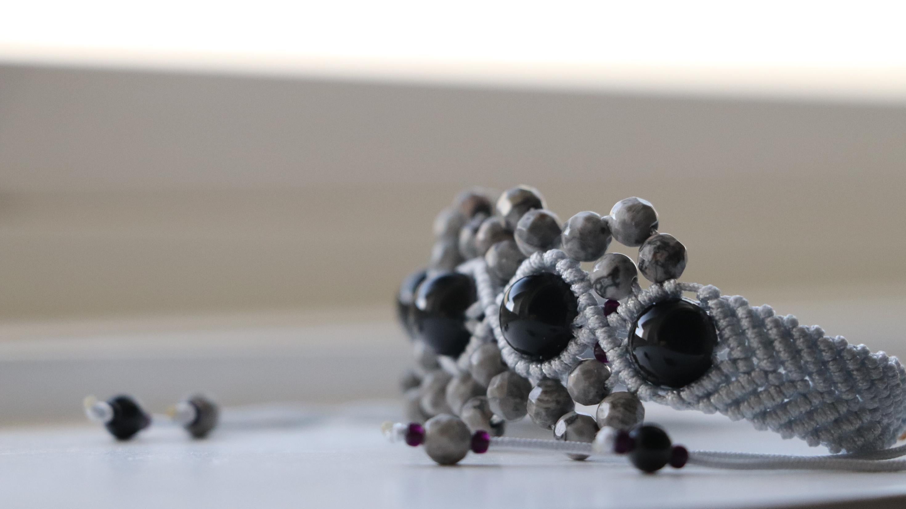 Macramé Gray and Black Bead Bracelet