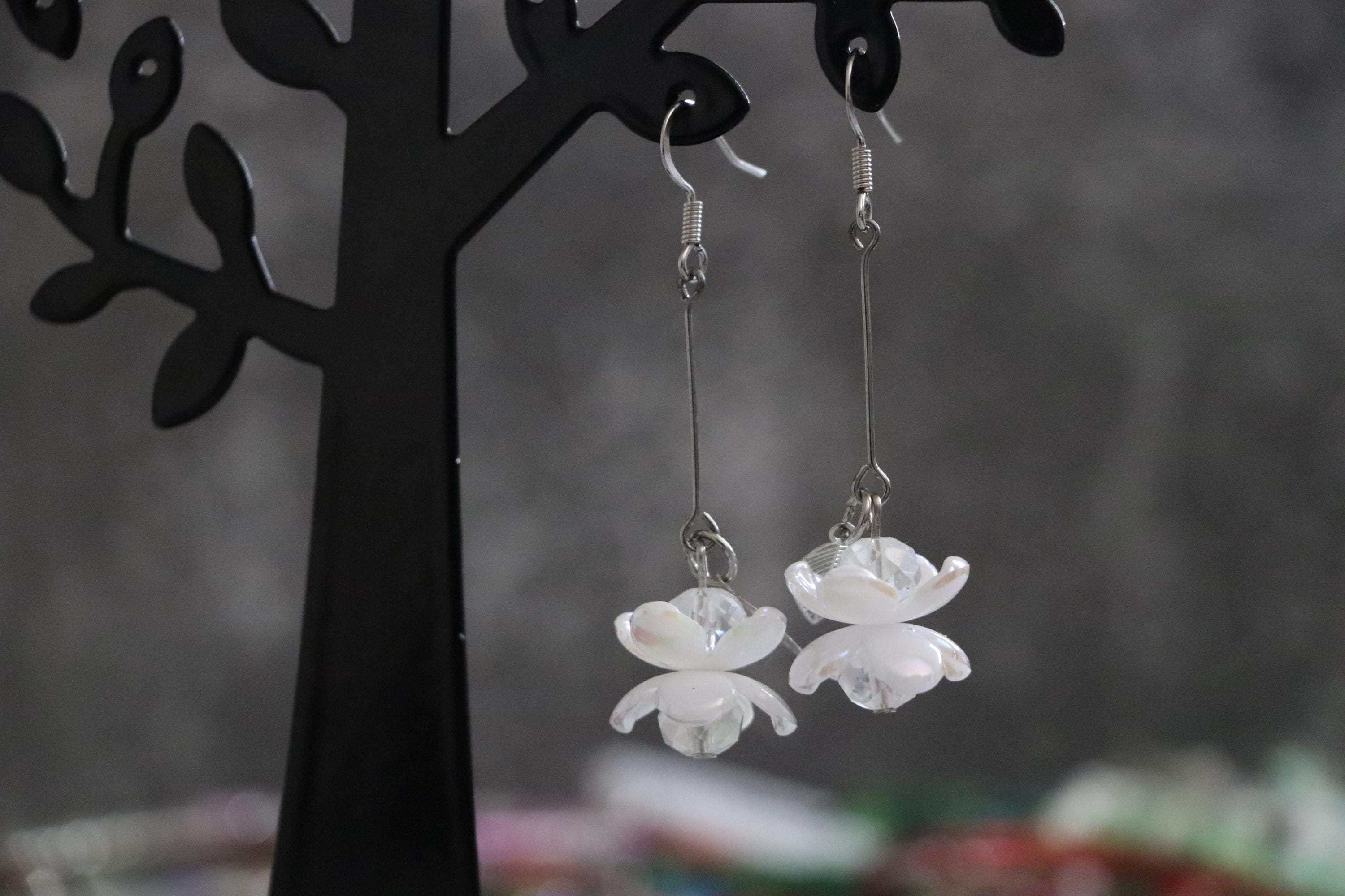 White Flower & Clear Crystal Earrings