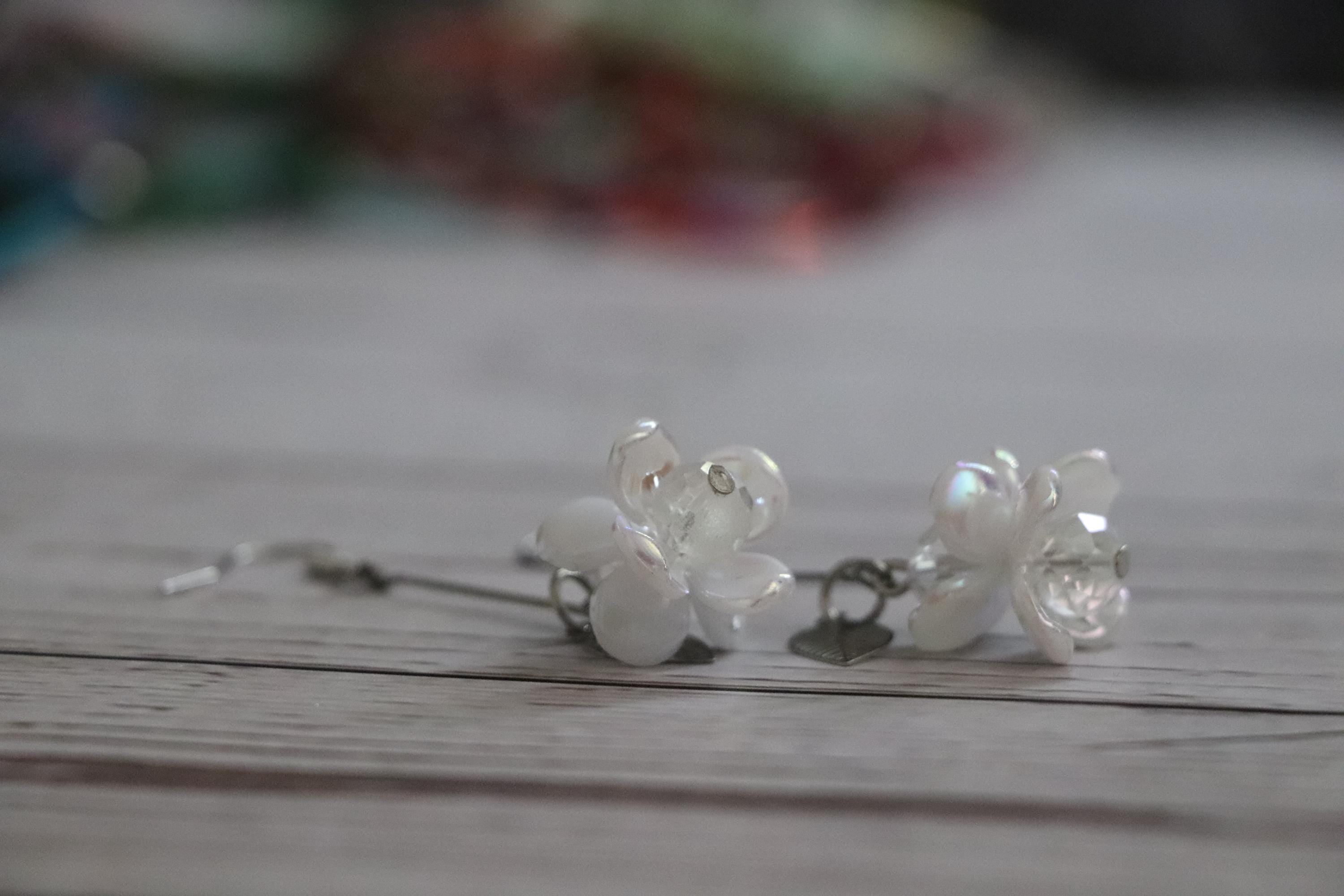 White Flower & Clear Crystal Earrings