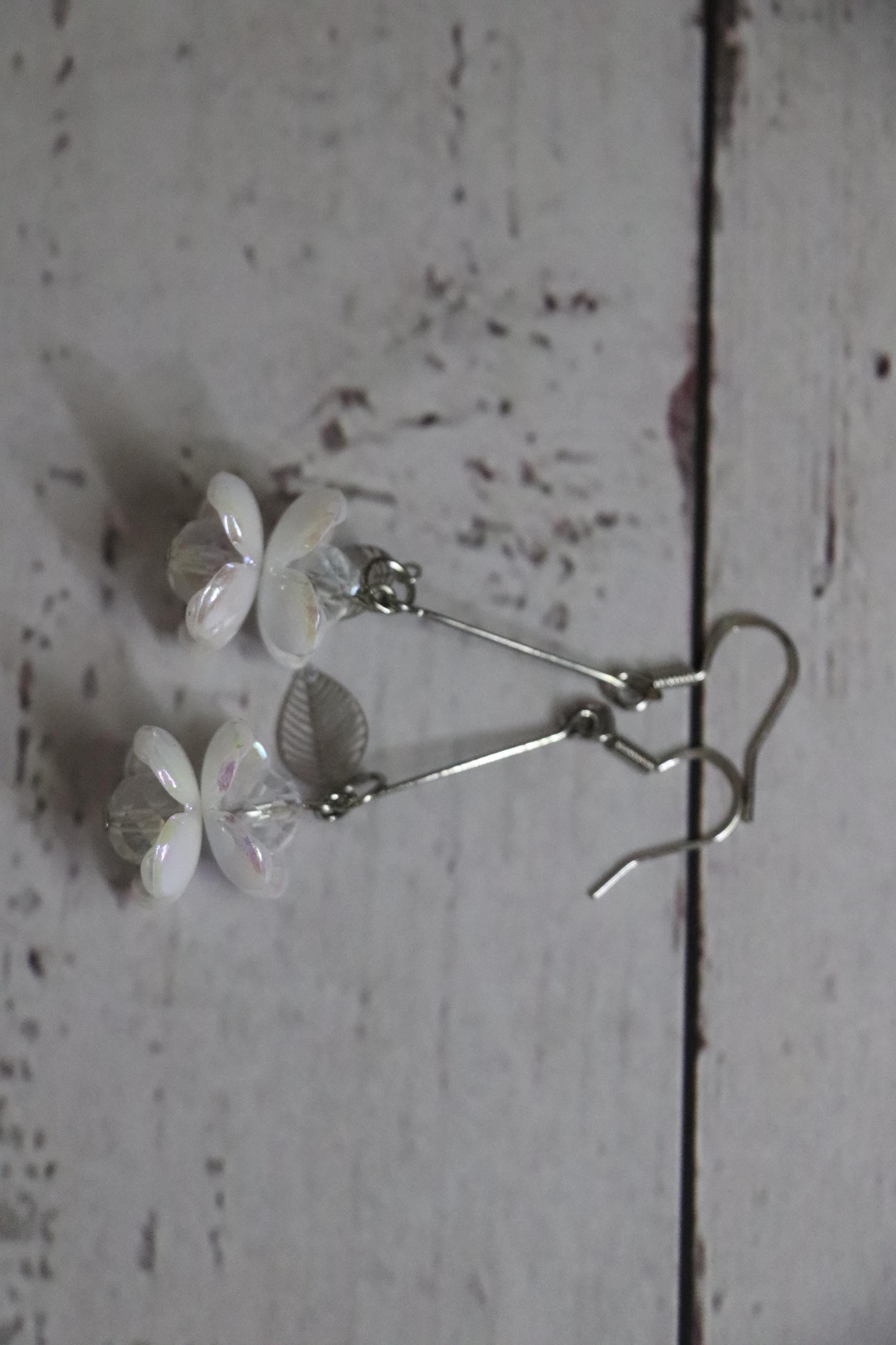 White Flower & Clear Crystal Earrings