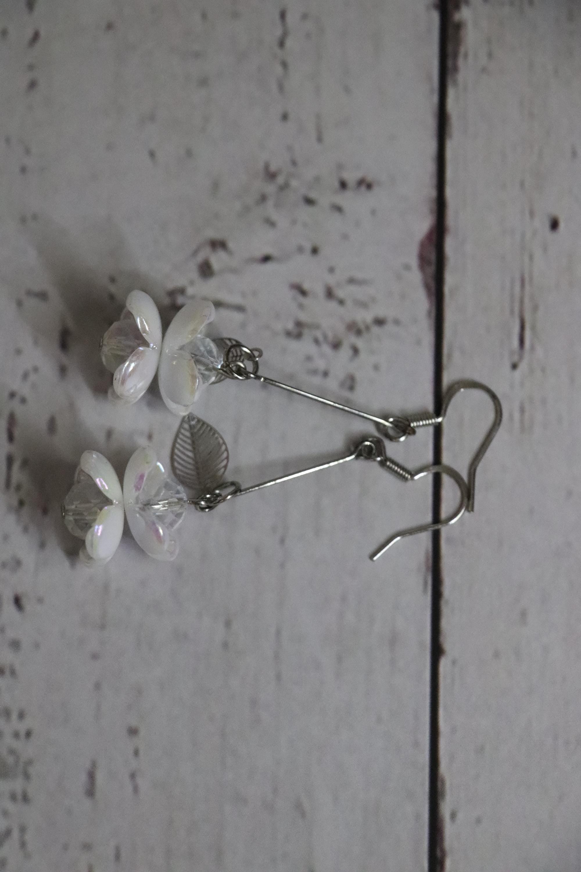 White Flower & Clear Crystal Earrings