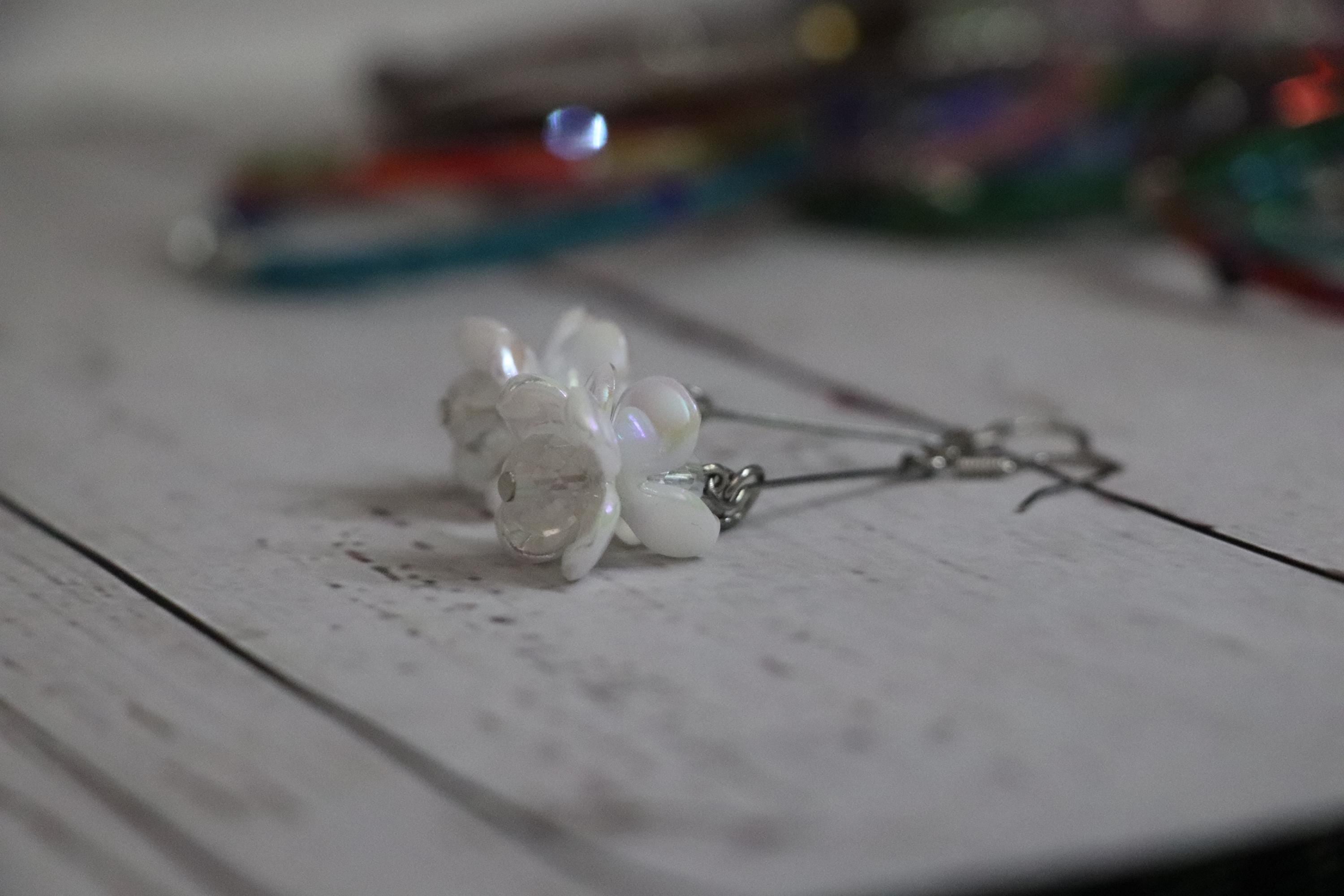 White Flower & Clear Crystal Earrings