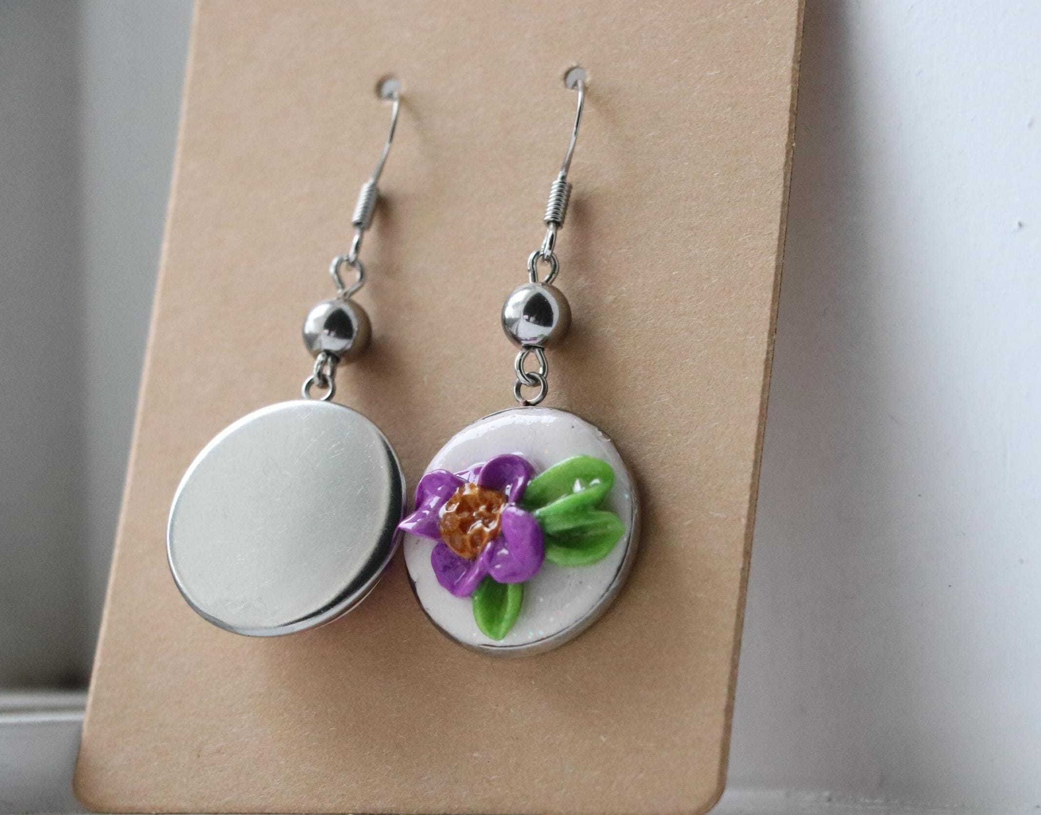 White Polymer Clay Earrings with Lilac Flower Design – Handmade Spring Jewelry Gift